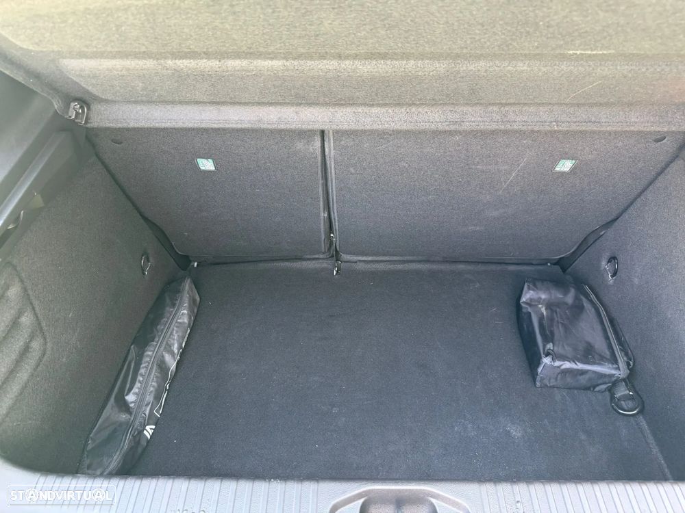Renault Clio 1.0 TCe Techno Bi-Fuel - 12