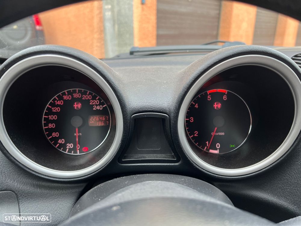 Alfa Romeo 156 Sportwagon 1.9 JTD 16V Progression - 14