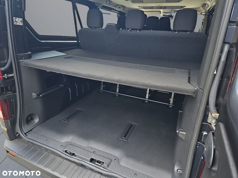 Renault Trafic - 16