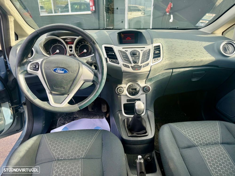 Ford Fiesta 1.6 TDCI Titanium - 34