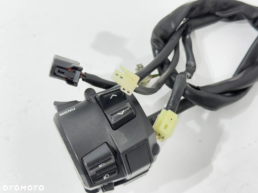 Przełącznik L  Yamaha T-Max  530  560   TMAX    18-21 - 4