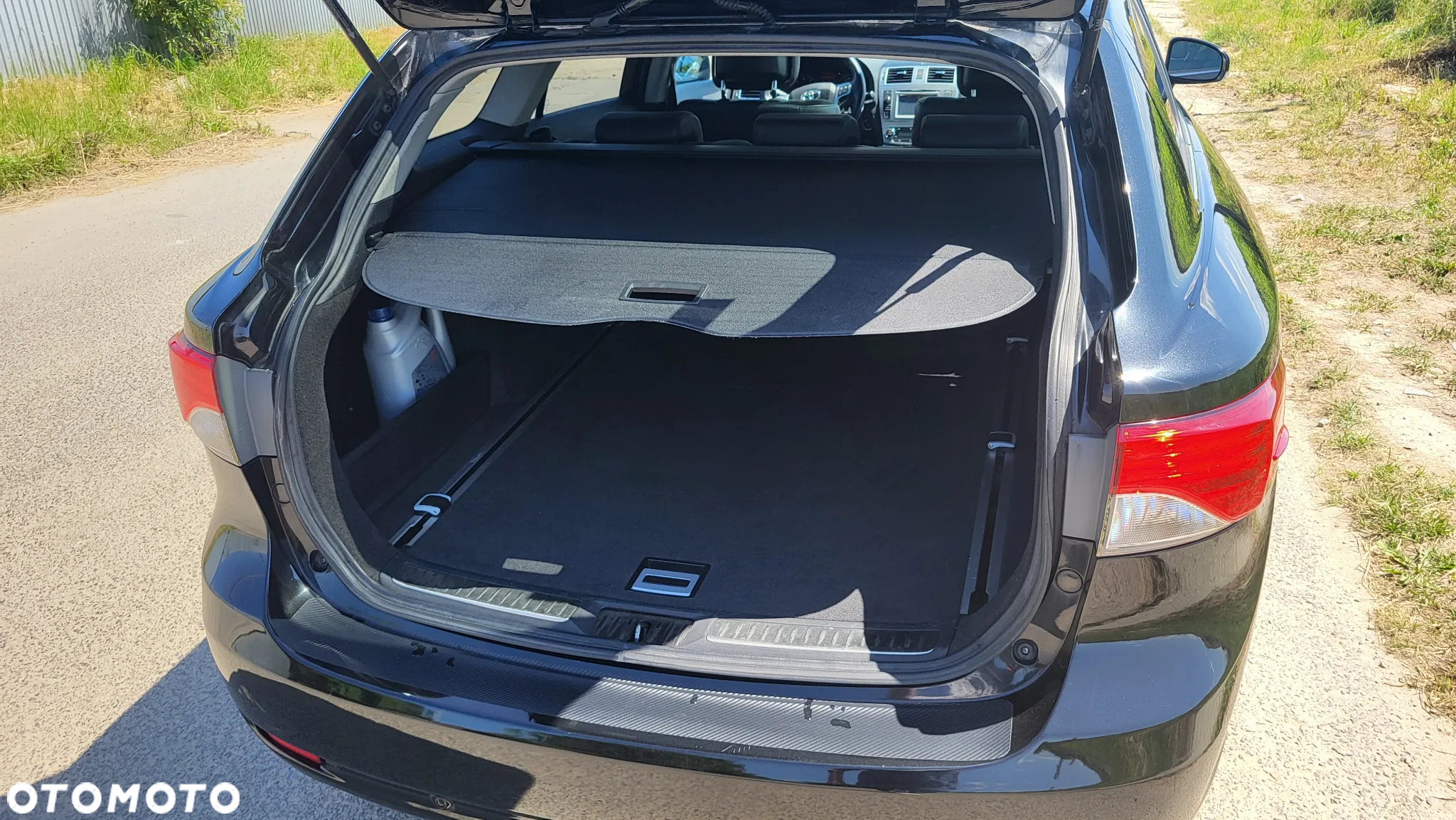 Toyota Avensis 2.0 D-4D Premium - 30