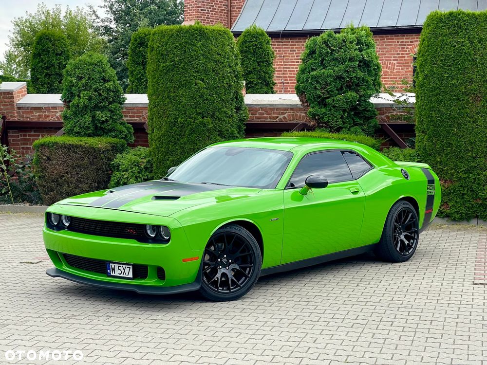 Dodge Challenger - 13