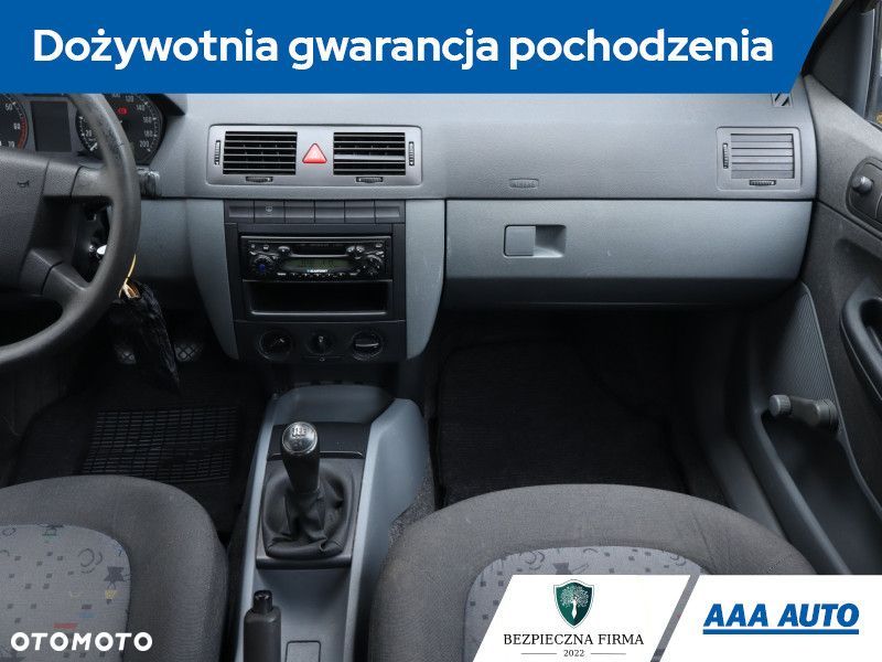 Skoda Fabia - 10
