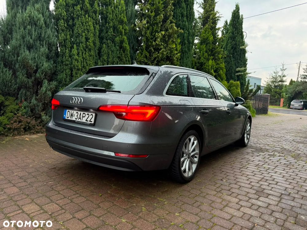 Audi A4 Avant 2.0 TDI S tronic - 4