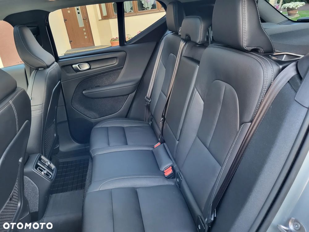 Volvo XC 40 B5 AWD Ultimate Dark - 27