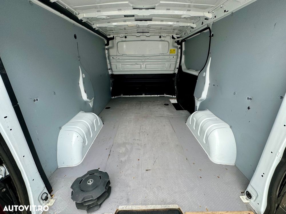 Opel Vivaro - 6