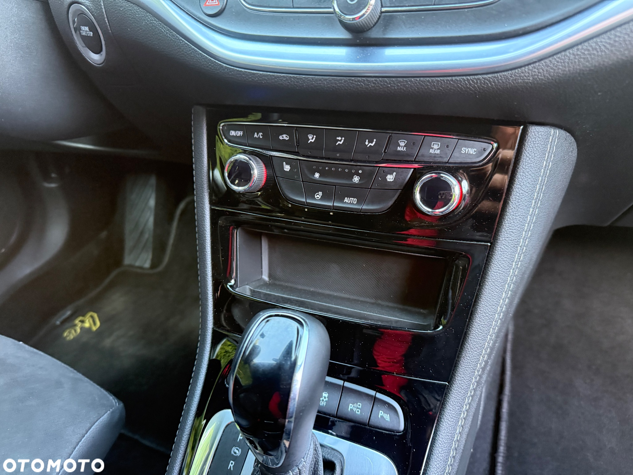 Opel Astra 1.5 D Start/Stop Automatik Design&Tech - 21