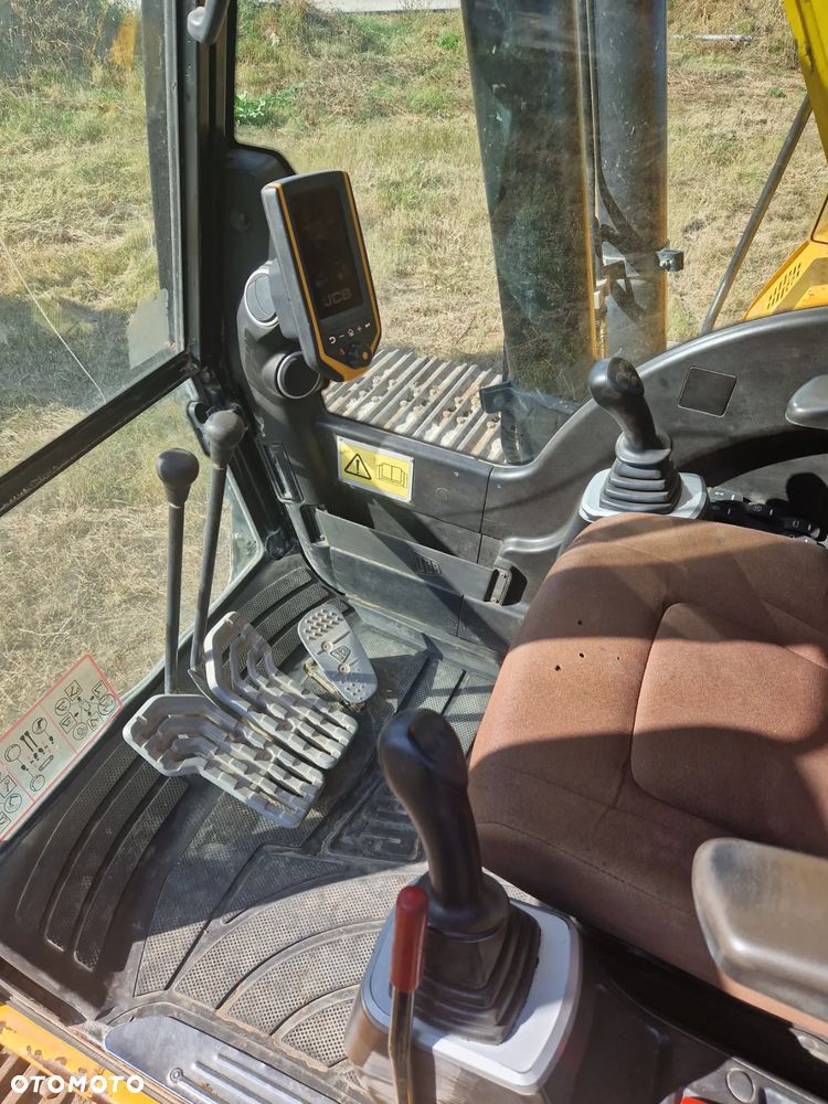 JCB JS 220LC - 8
