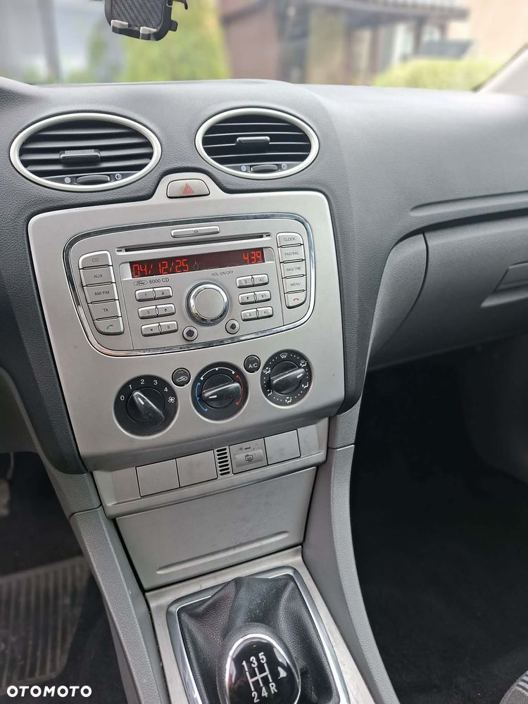 Ford Focus 1.6 TDCi Ambiente - 4