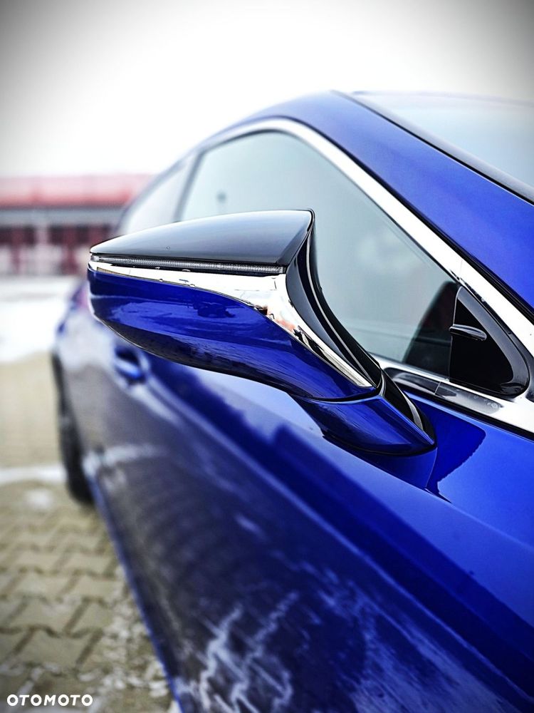 Lexus ES 300h F Sport Edition - 30