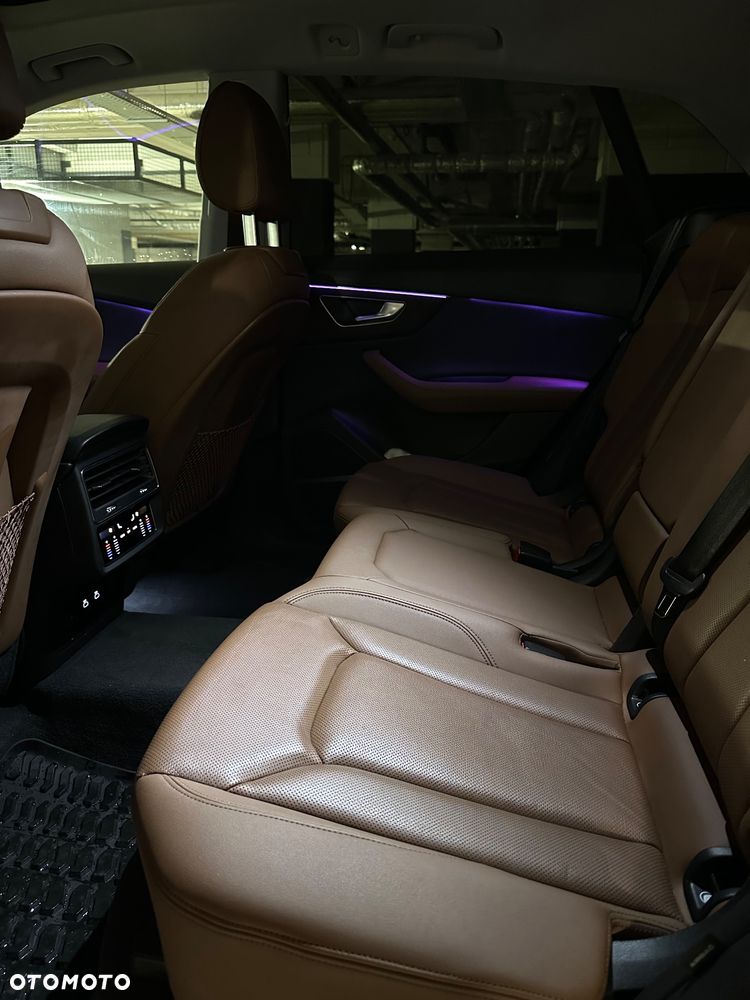 Audi Q8 55 TFSI quattro tiptronic - 18