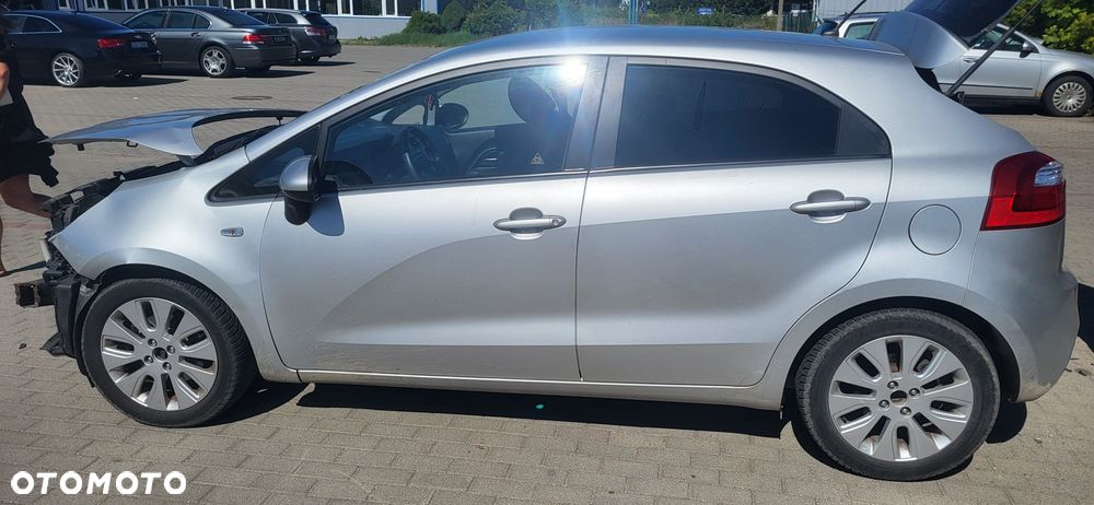 Kia Rio - 2