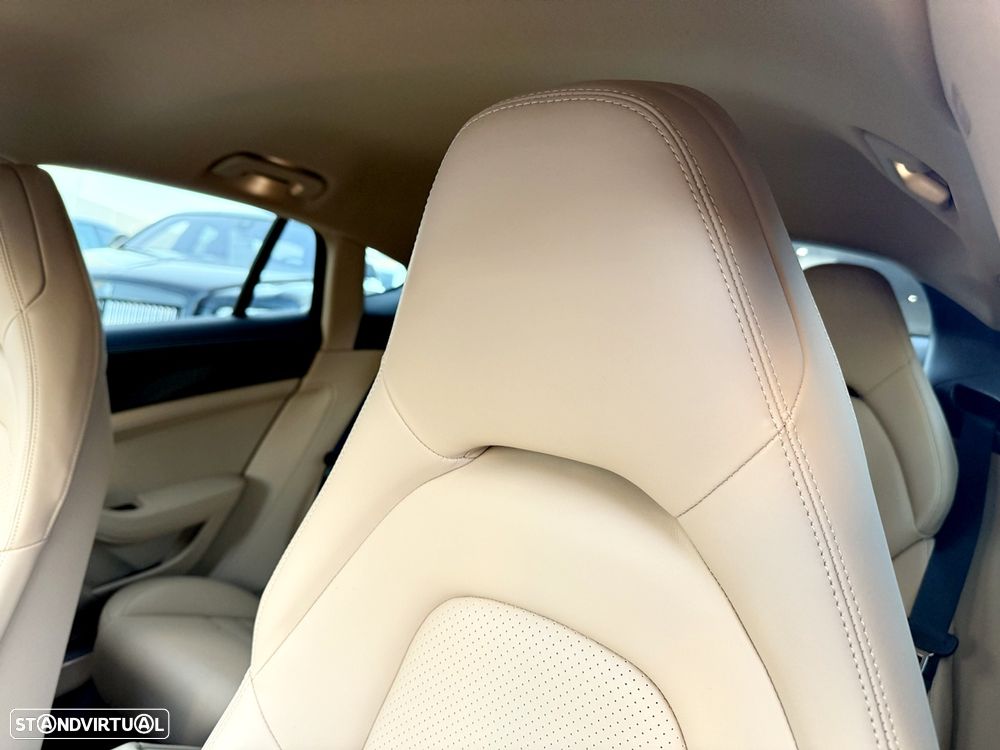 Porsche Panamera 4 E-Hybrid Platinum Edition - 23
