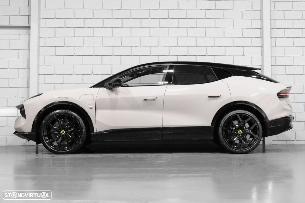 Lotus Eletre 600 Sport SE - 3