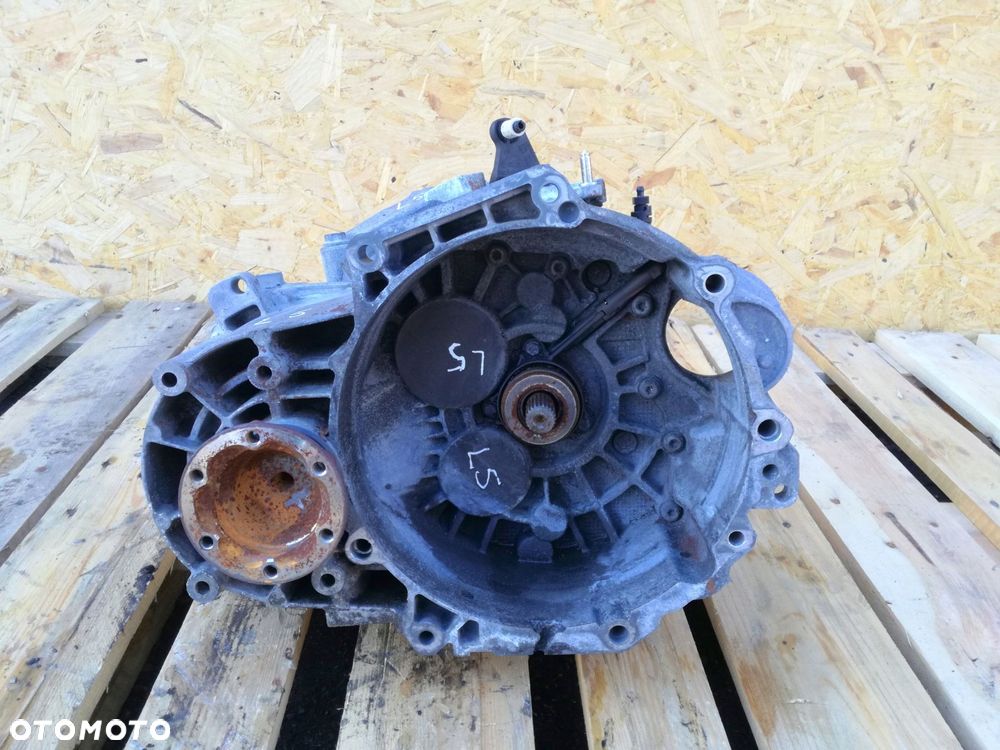 vw passat b6 skrzynia biegów kds manualna 2.0 diesel 170km 2009r - 1