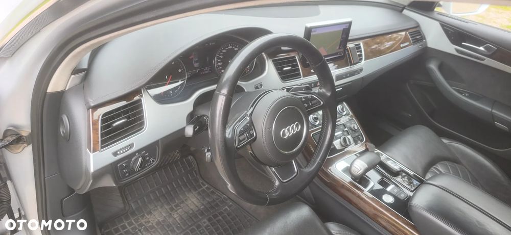 Audi A8 4.2 TDI Quattro - 11