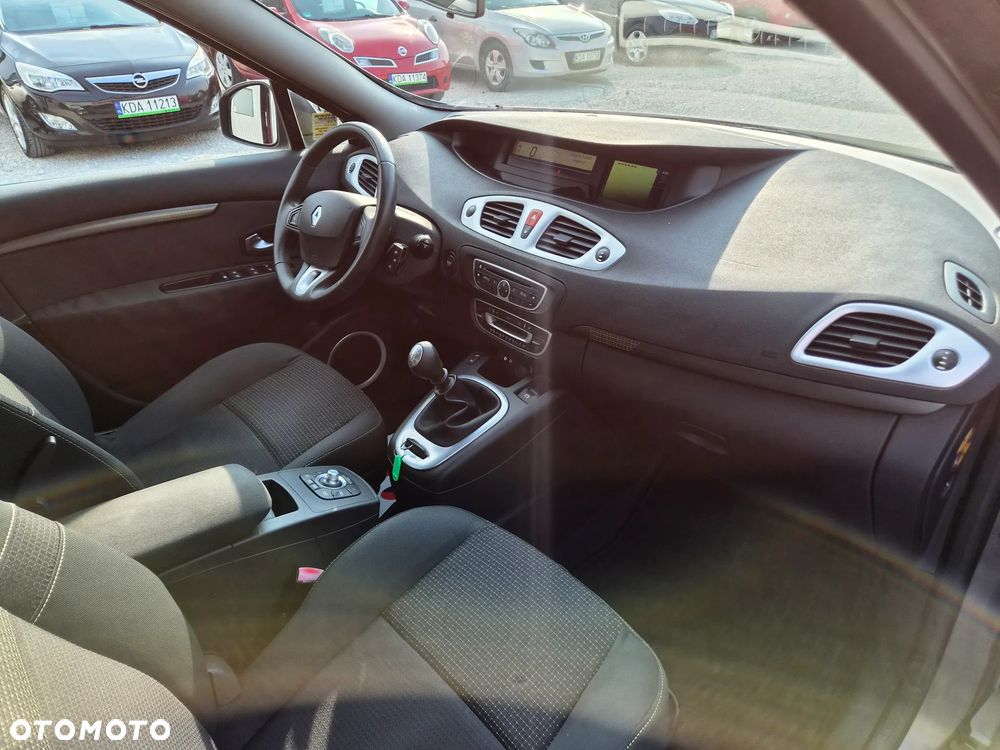 Renault Scenic - 22