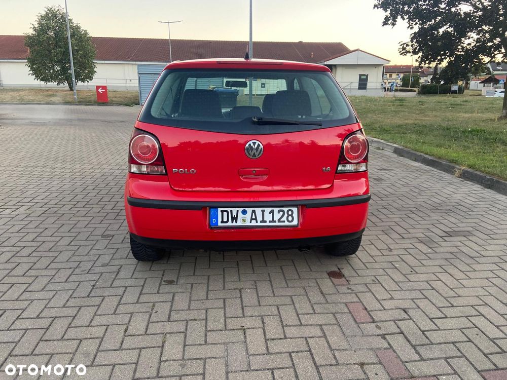 Volkswagen Polo 1.6 Trendline - 6