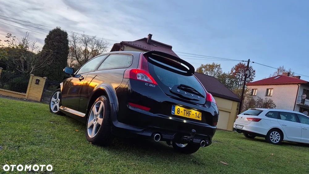 Volvo C30 D4 R-Design - 8