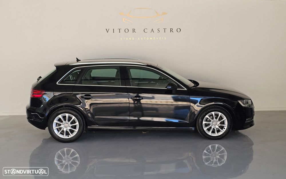 Audi A3 Sportback 1.6 TDI Attraction Ultra - 2