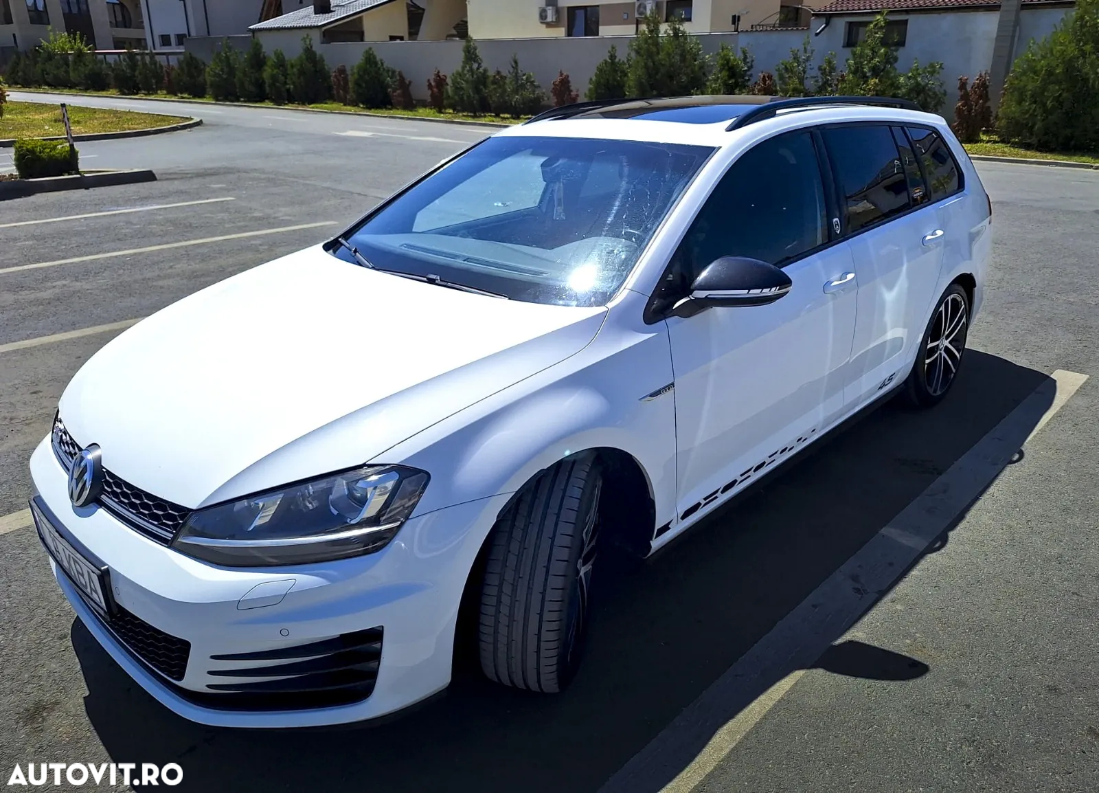 Volkswagen Golf 2.0 TDI DPF BMT GTD - 4