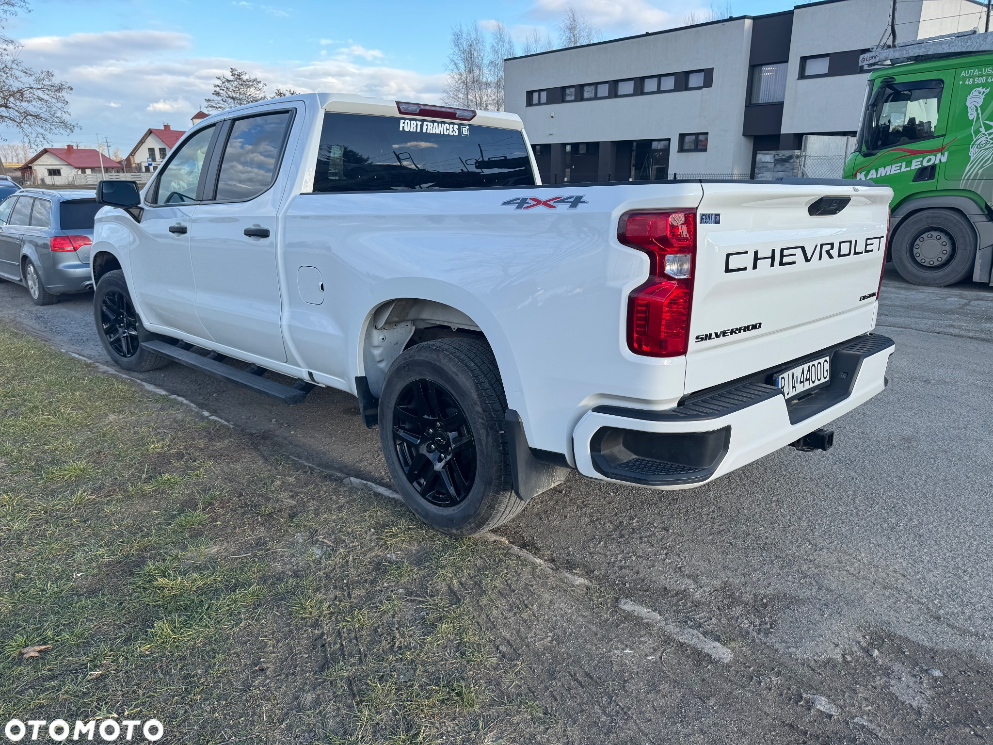 Chevrolet Silverado - 37
