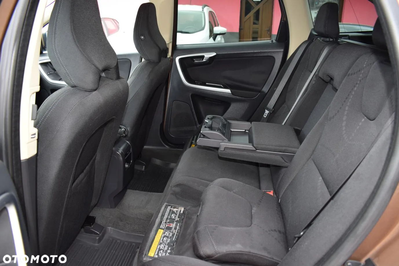 Volvo XC 60 2.4D AWD Kinetic - 10