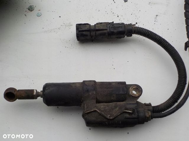 MAN TGA D28 480 SIŁOWNIK EGR - 1
