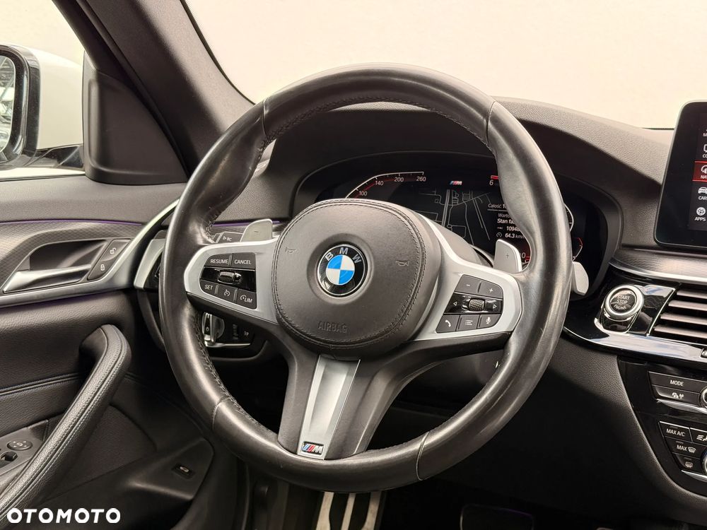 BMW Seria 5 520d xDrive M Sport sport - 18