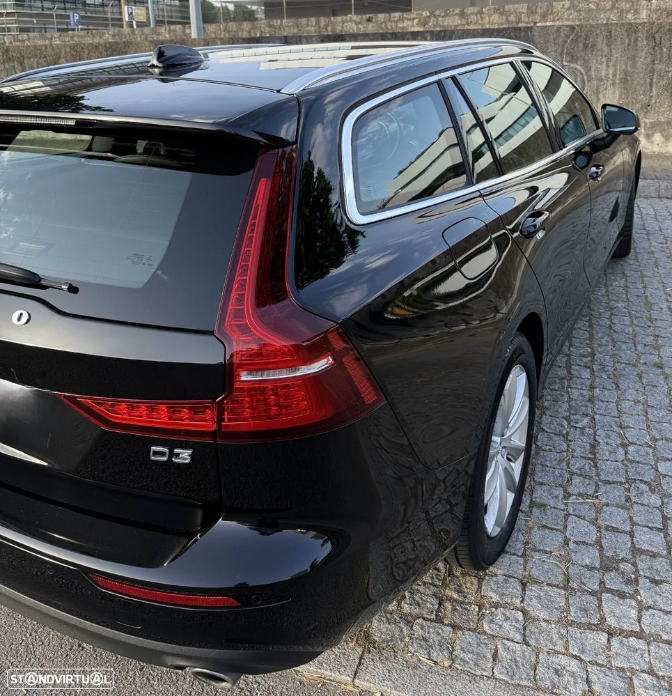Volvo V60 2.0 D3 Momentum Plus Geartronic - 4