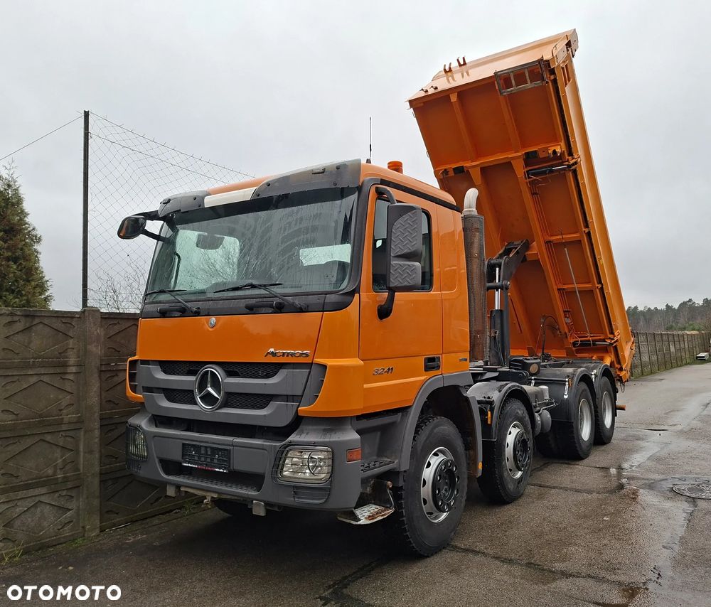Mercedes-Benz Actros 3241 kiper 8x4 - 9
