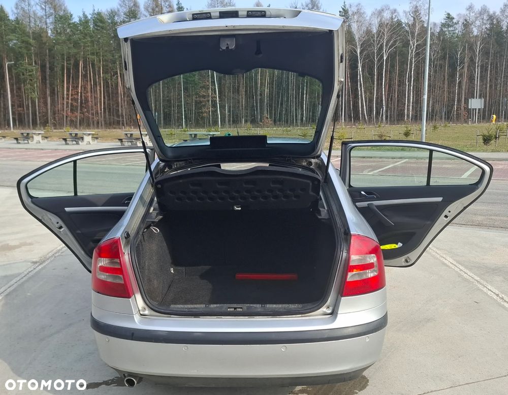 Skoda Octavia 1.6 Tour - 6