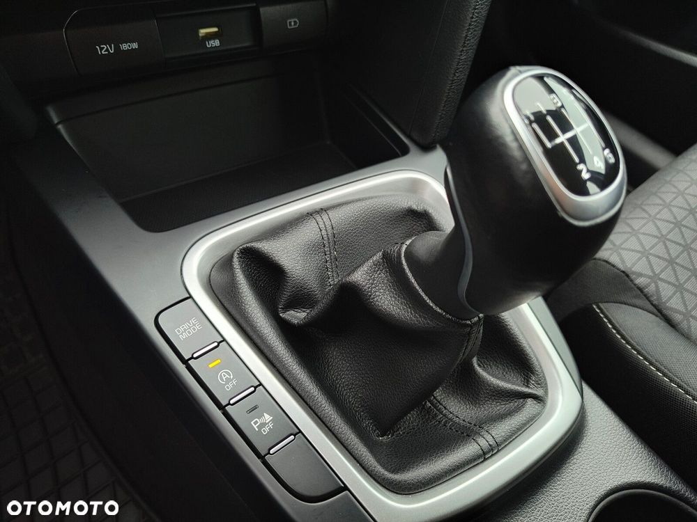 Kia Ceed - 27