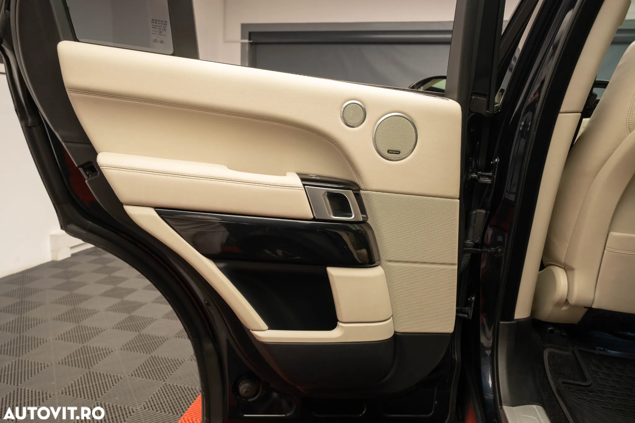 Land Rover Range Rover 3.0 I TDV6 Vogue - 27