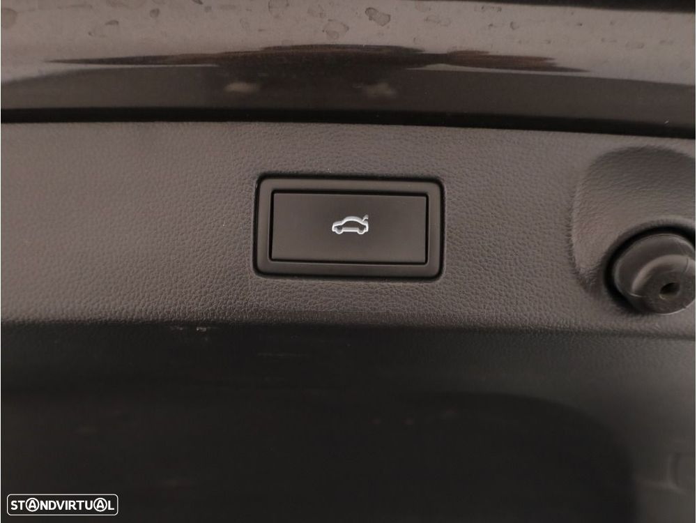 VW Arteon Shooting Brake 2.0 TDI Elegance DSG - 18