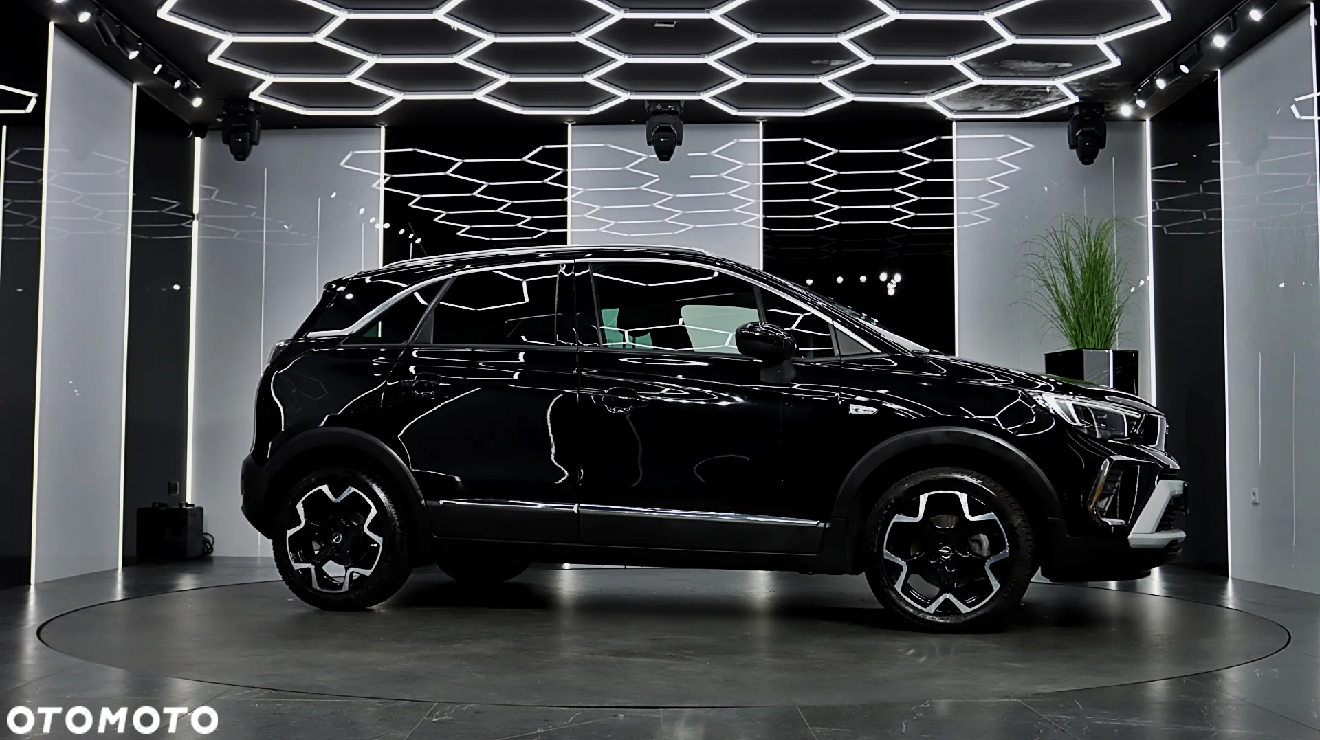 Opel Crossland X - 10