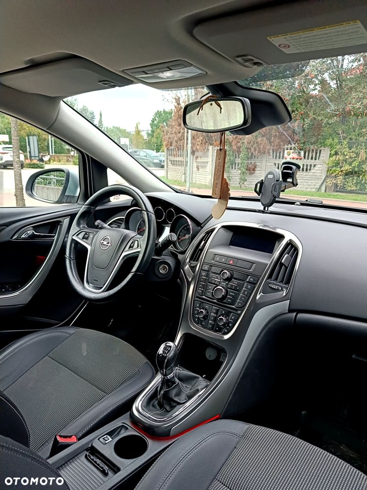 Opel Astra 1.4 Turbo - 9