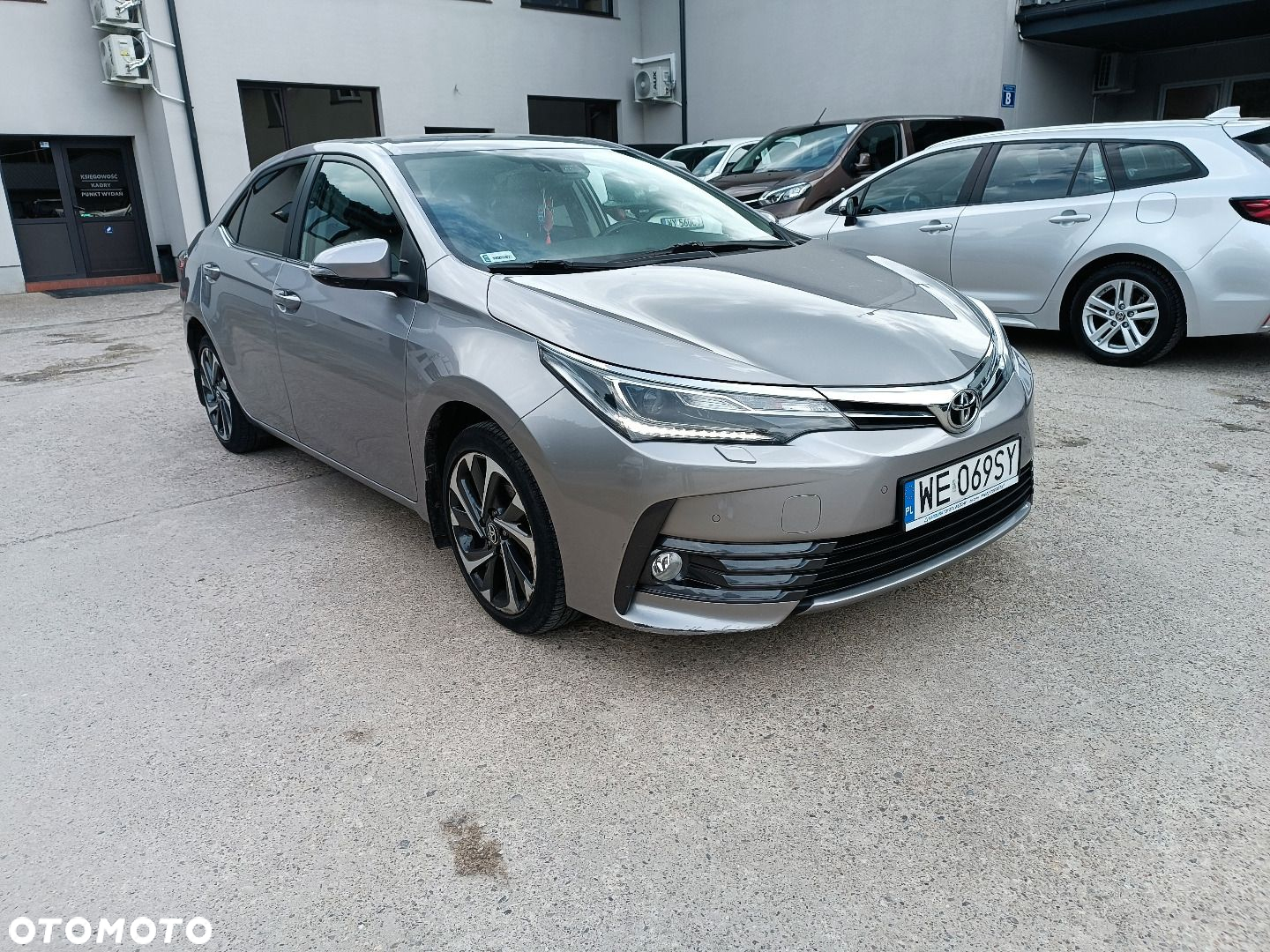 Toyota Corolla - 3