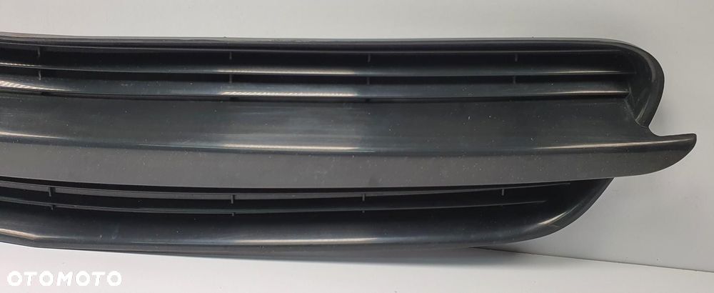 GRILL ATRAPA MASKI OPEL VECTRA C GTS ZAMIENNIK 17-9511 - 2