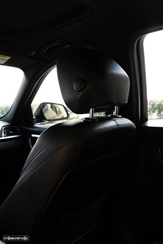 BMW 330 e Pack M Auto - 30