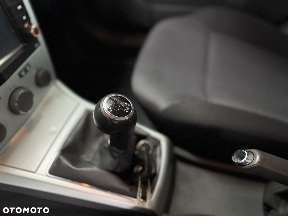 Opel Astra 1.7 CDTI DPF Edition - 11