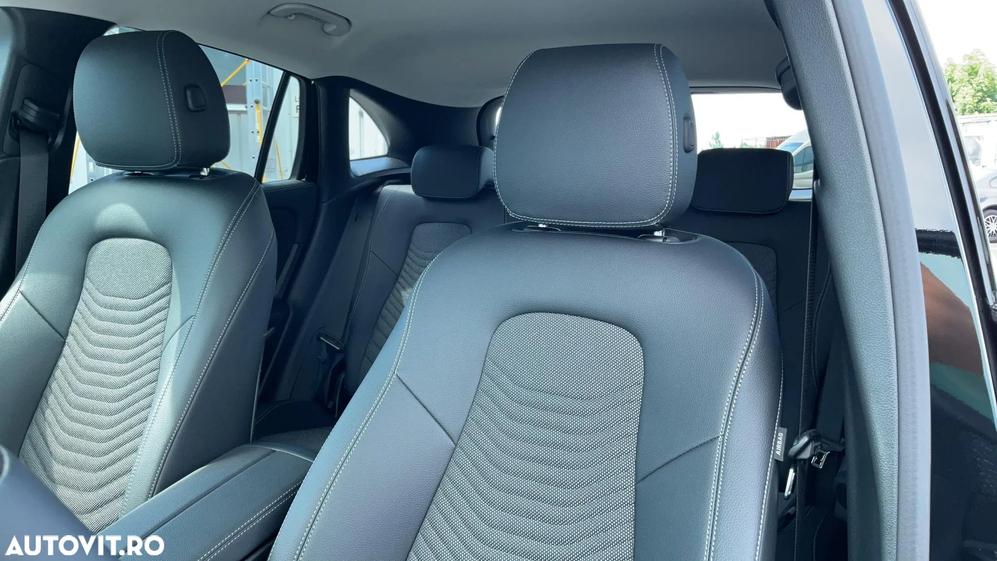 Mercedes-Benz GLA 200 d 4MATIC Aut. - 11