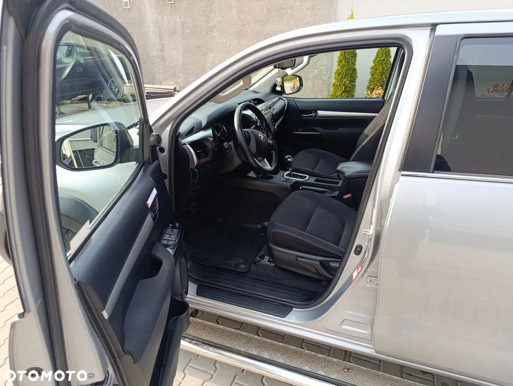 Toyota Hilux 2.8 D-4D Double Cab SR5+ 4x4 - 5