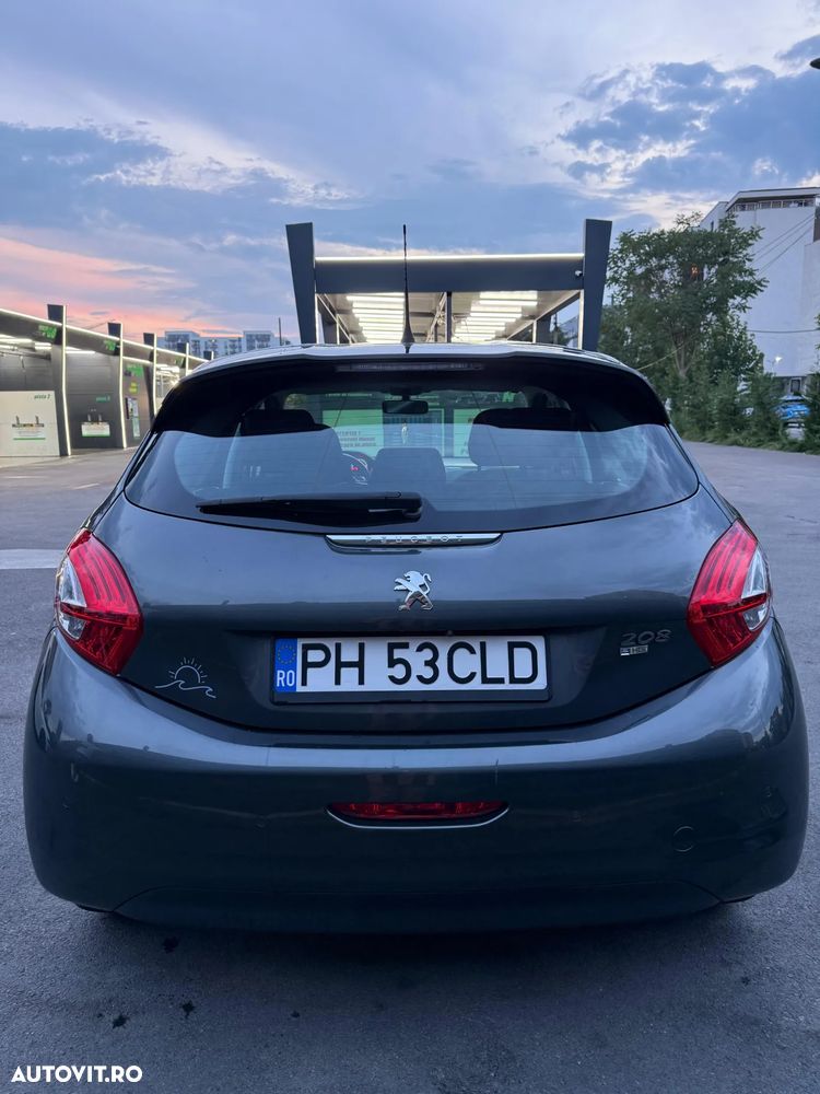 Peugeot 208 - 4