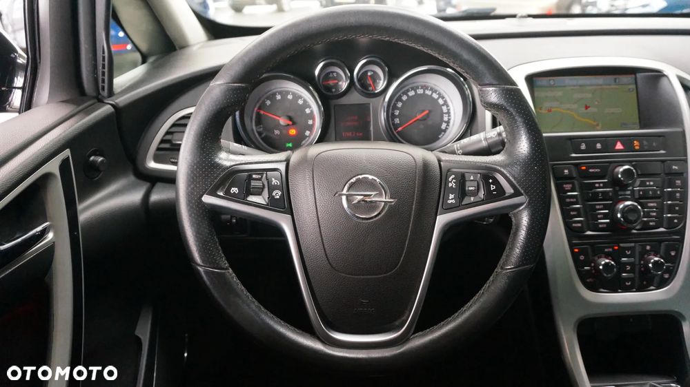 Opel Astra IV GTC 1.4 T Enjoy - 17