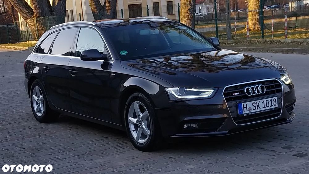 Audi A4 Avant 2.0 TDI DPF S line Sportpaket - 2