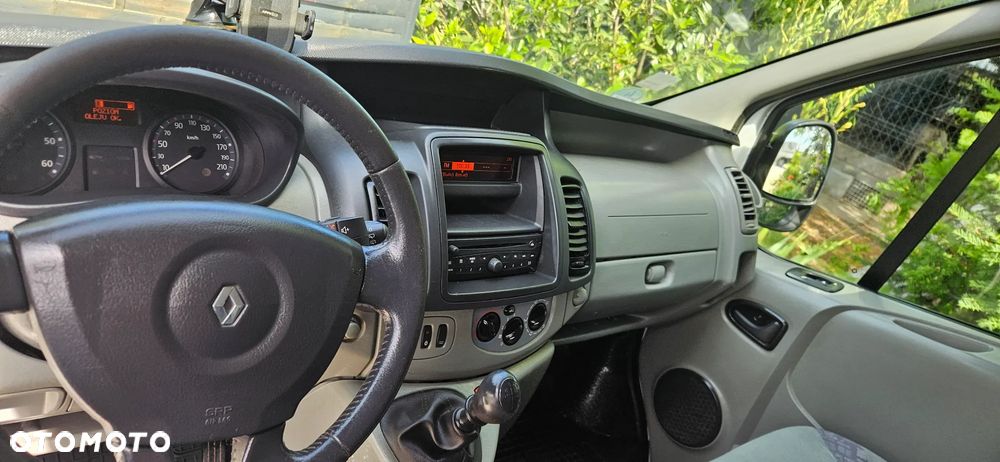 Renault Trafic - 2
