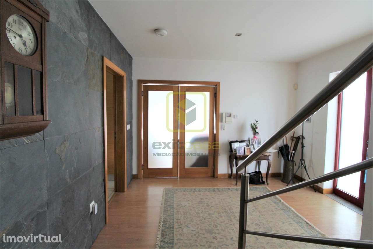 Moradia T4 - Grande imagem: 3/23