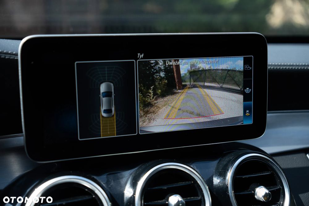 Mercedes-Benz Klasa C AMG 63 AMG Speedshift 7G-MCT - 38